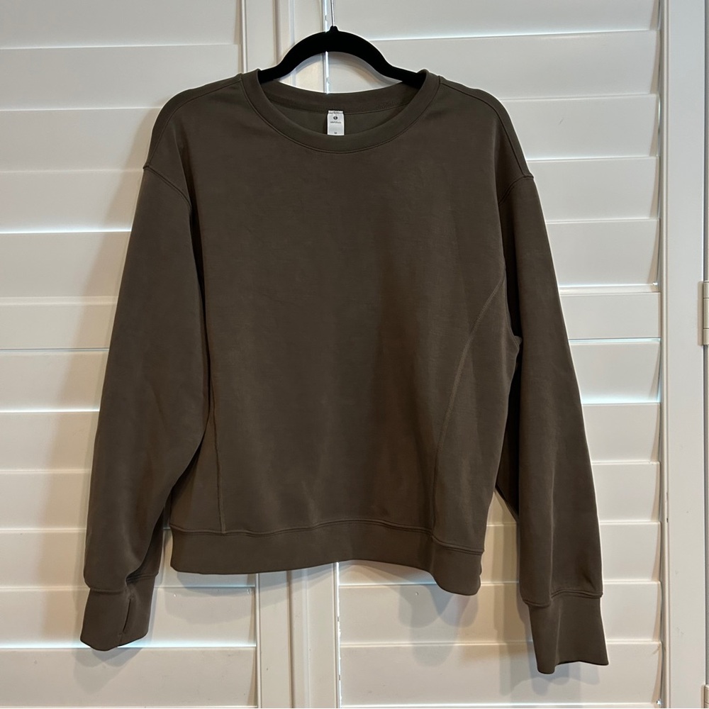 Colorfulkoala Crew Neck Scuba Sweatshirt Grey Size Medium